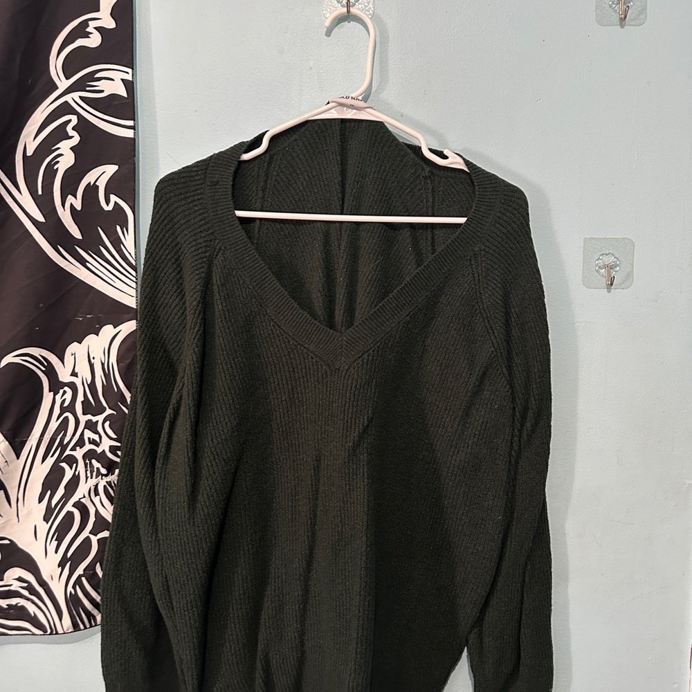 Women's Green V-Neck Sweater